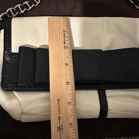 Kate Spade Cream and Black Leather Shoulder Bag with Chain Strap Bow Dust Bag - Picture 10 of 10
